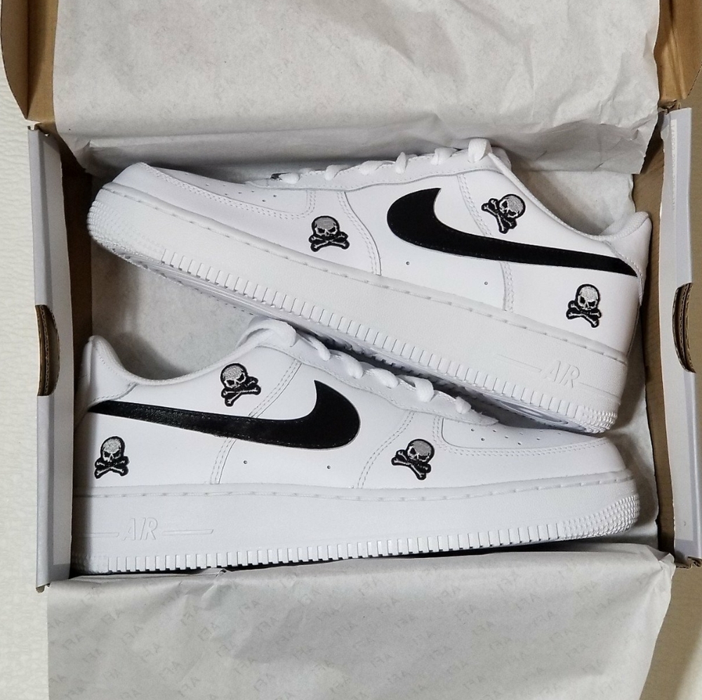 Custom MENS Nike Air Force 1 Skull Halloween Black White